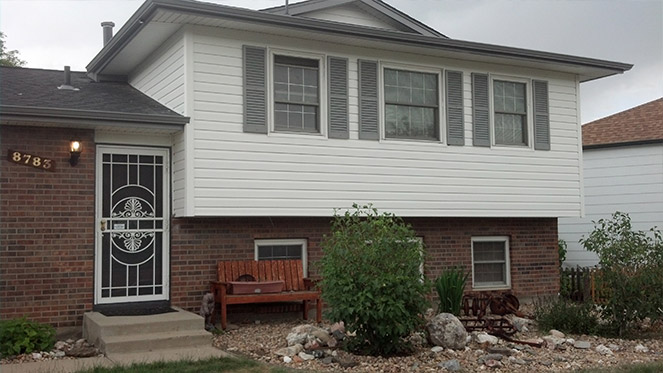 Mixed siding style combination on a home